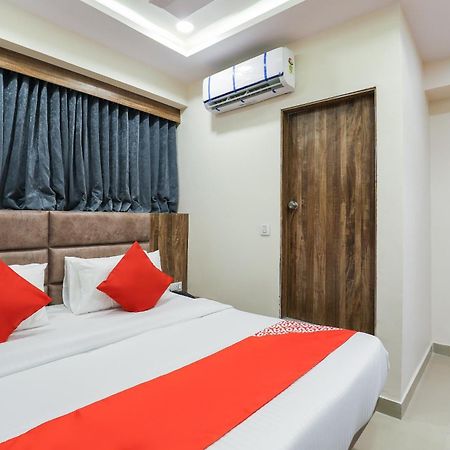 Hotel O Dream Stay Sarkhej Bagian luar foto